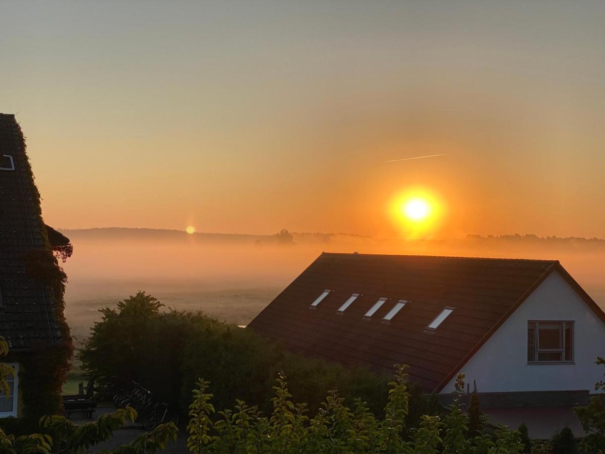 Hotel Am Mueritz-Nationalpark Waren  Bagian luar foto