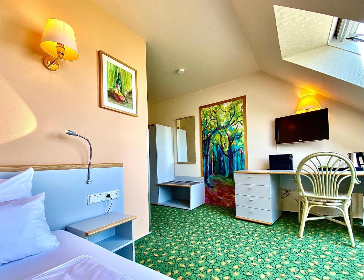 Hotel Am Mueritz-Nationalpark Waren  Bagian luar foto