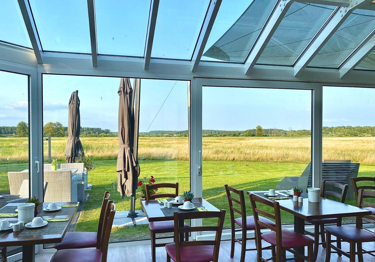 Hotel Am Mueritz-Nationalpark Waren  Bagian luar foto