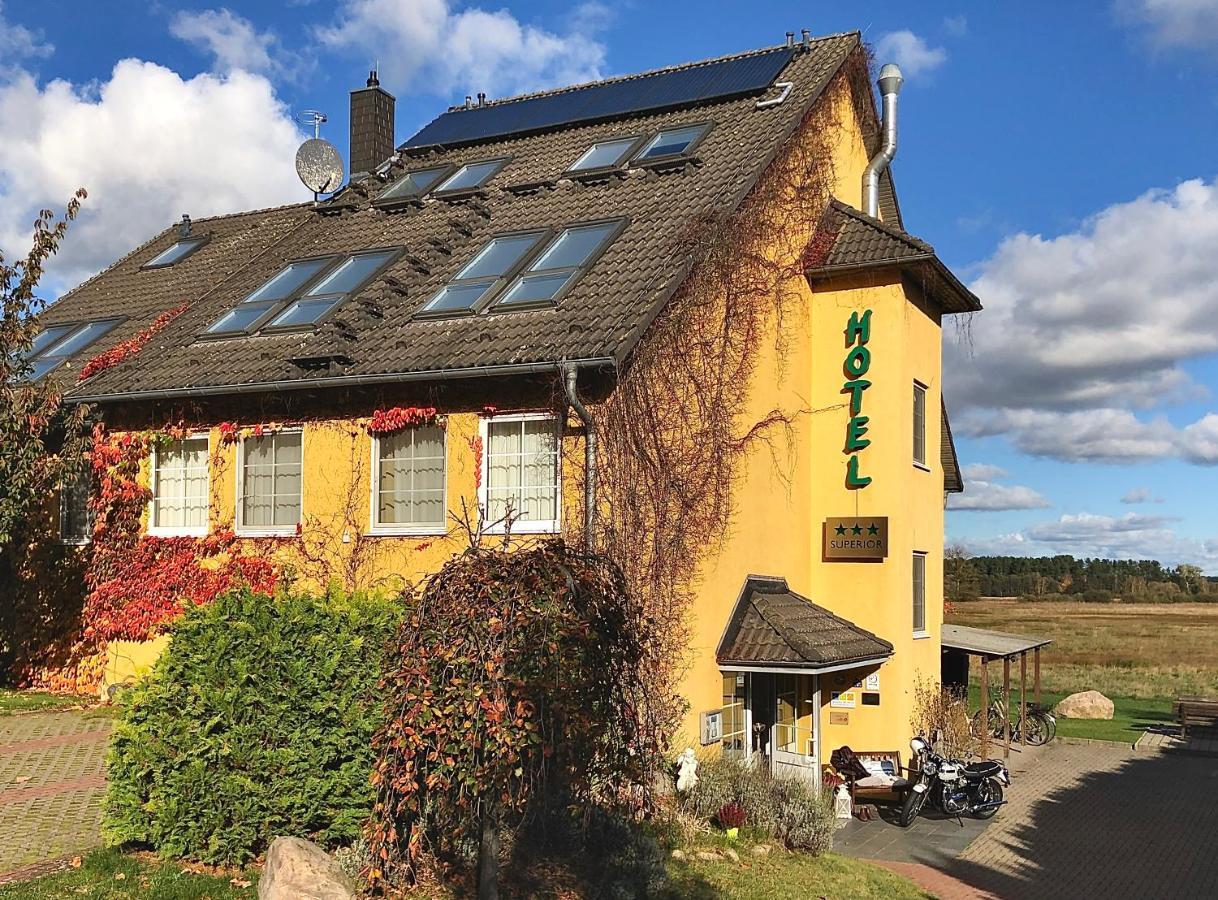 Hotel Am Mueritz-Nationalpark Waren  Bagian luar foto